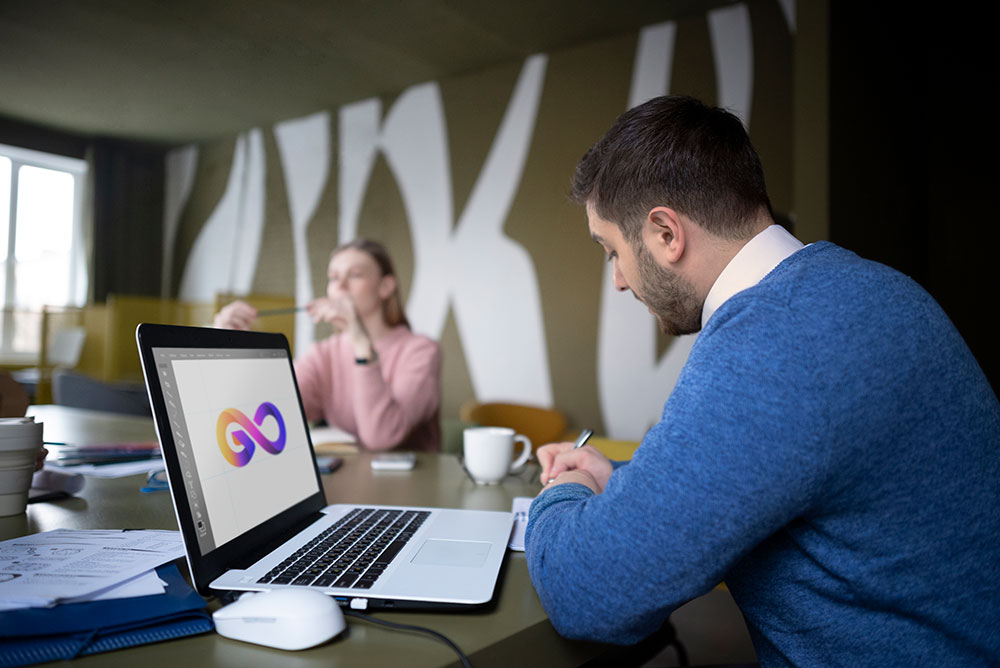 trabajo de marketing digital en españa