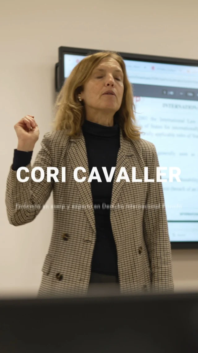 Hay decisiones que marcan una carrera. Y otras que confirman que estás exactamente donde quieres estar. 

Cori Cavaller, profesora en eserp y experta en Derecho Internacional Privado, comparte cómo supo que estaba en el camino correcto, qué busca transmitir a sus alumnos y cuál es esa decisión profesional que volvería a tomar una y otra vez. ⚖️

Porque dejar huella no es solo avanzar: también es inspirar a otros a encontrar su propio camino. 💡

#eserp #businessschool
